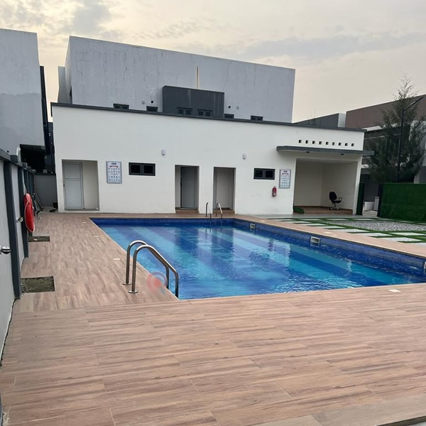 swimming pool treatment services